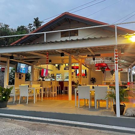 Elephant Sports Bar And Accommodation Пхукет Экстерьер фото
